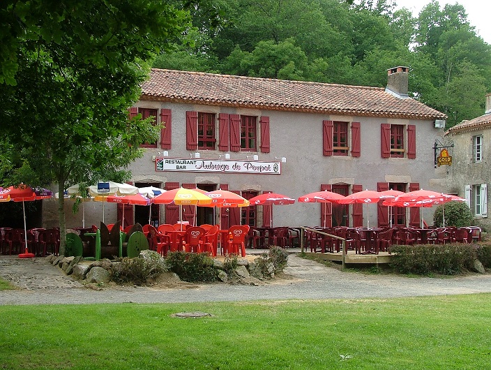 Auberge-de-Poupet-003.jpg