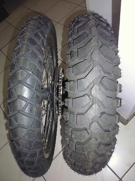 Pneus pour le Meeting ATOC 2017.jpg