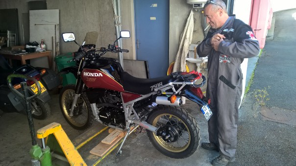 Au boulot XLV RF 1986.JPG