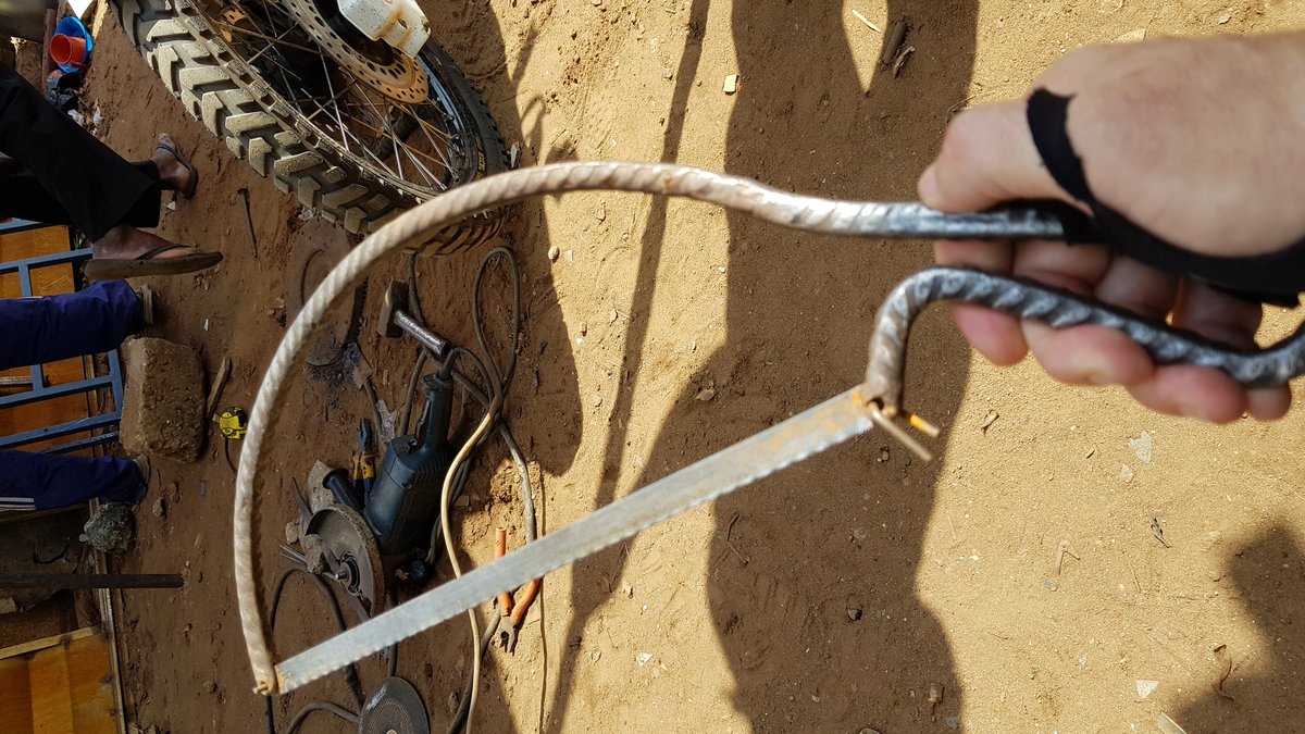 Scie à métaux... ah le génie local...