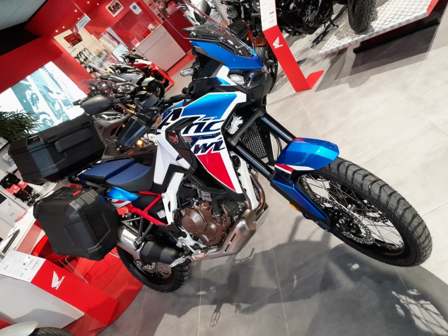 CRF 2023].jpg