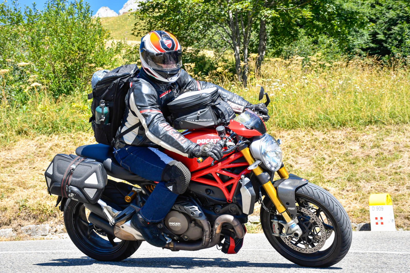 Moi l'été dernier sur ma monster en route vers la Hongrie