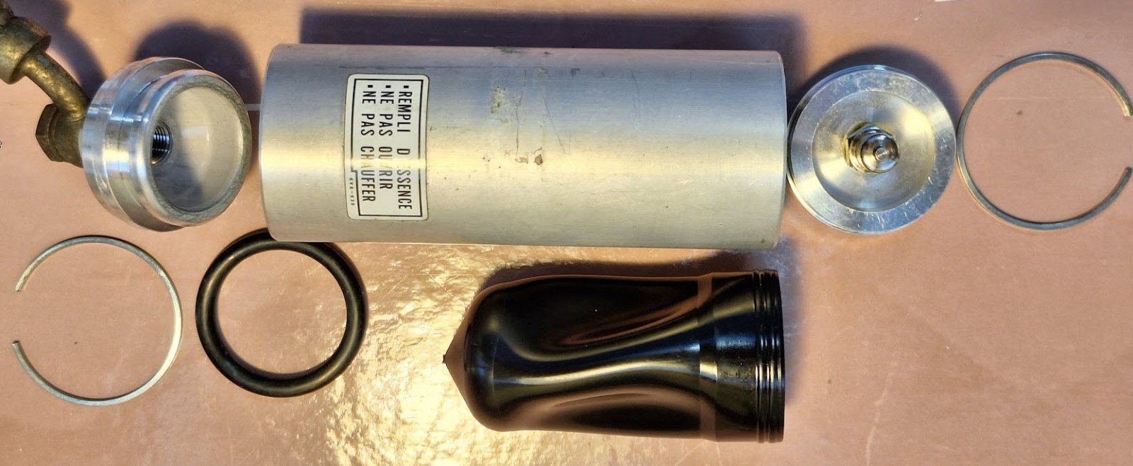 Amortisseur @T750 inversion de la membrane dans la bonbonne.jpg