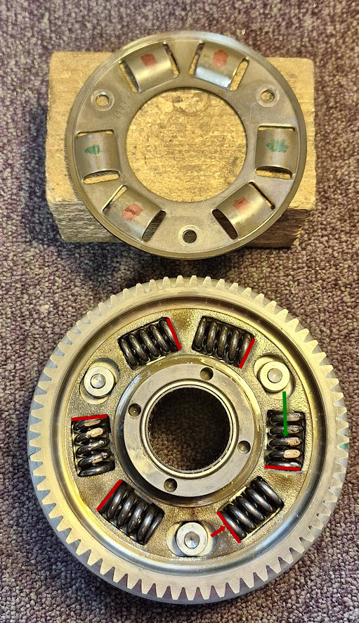 Cloche embrayage Africatwin 750 -- Réparation amortiseur de couple -- méthode Boano -- compréhension & anomalie.jpg