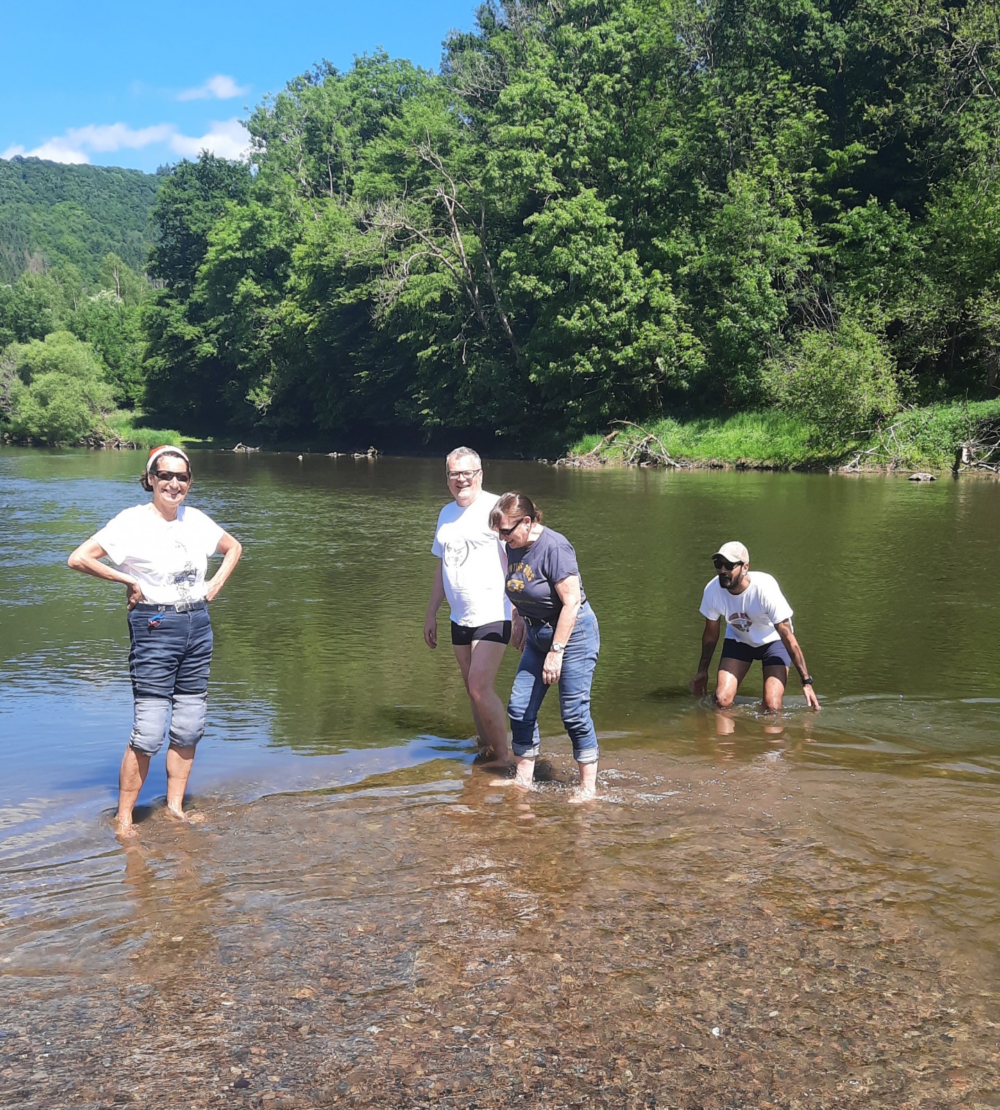 Il y en a un qui prépare une c*nnerie !!