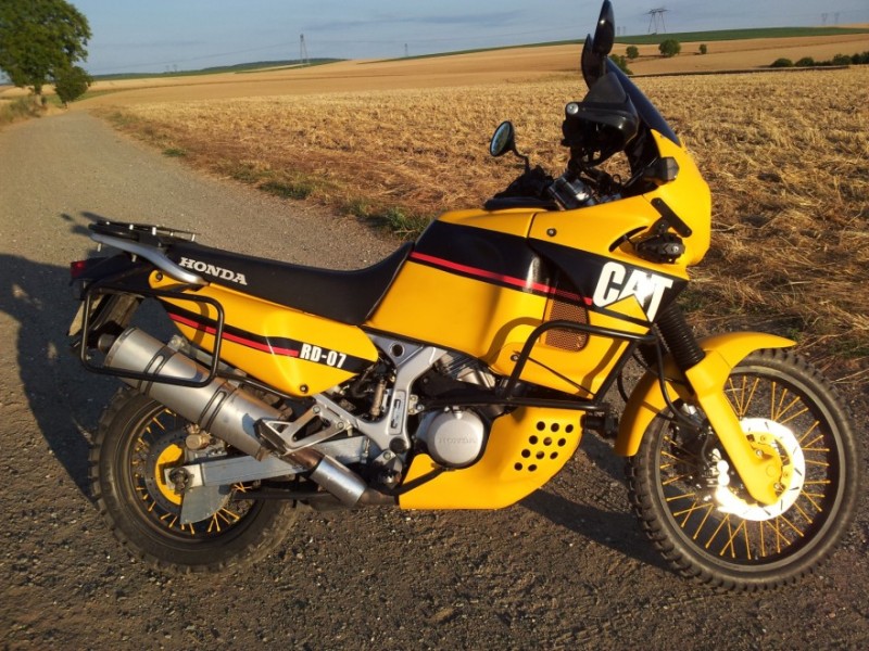 africa twin yellow  bike caterpillar xrv 750.jpg