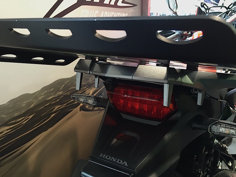 Rack Massive - entretoises - distance porte-bagage Honda et rack.jpg