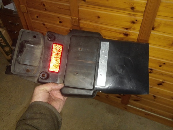 1er essai avec auge d'1,5l. Le plastique trop fin a tendance à vriller et casser