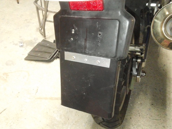 en place, positionner et riveter