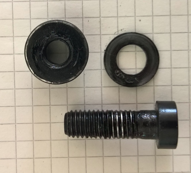 boulon+ecrou crashbars swm.jpg