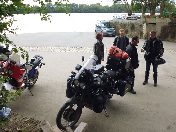 NICOO à fin et la troupe aussi !!