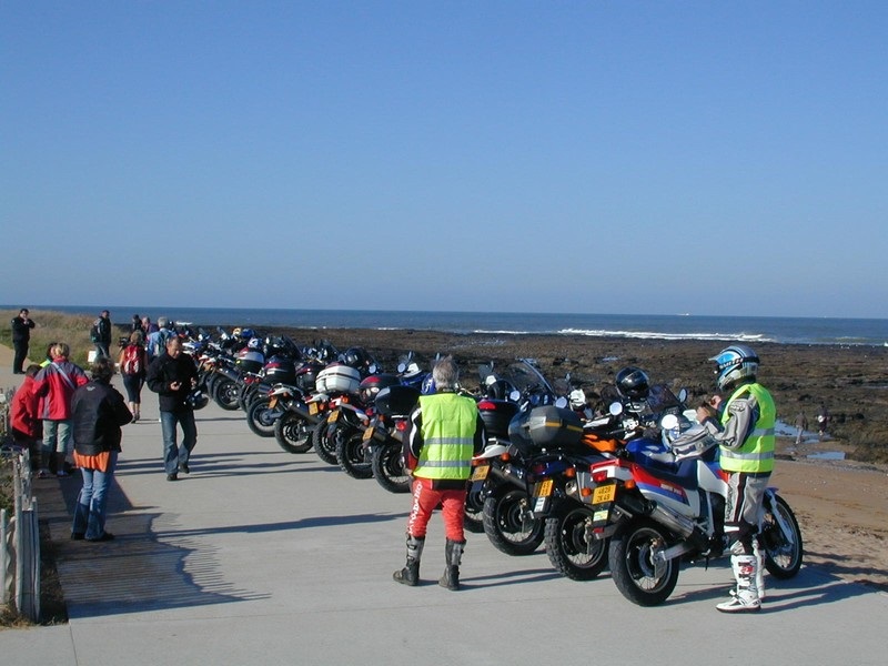 AH la mer ( et les crampons à l'arrière).jpg